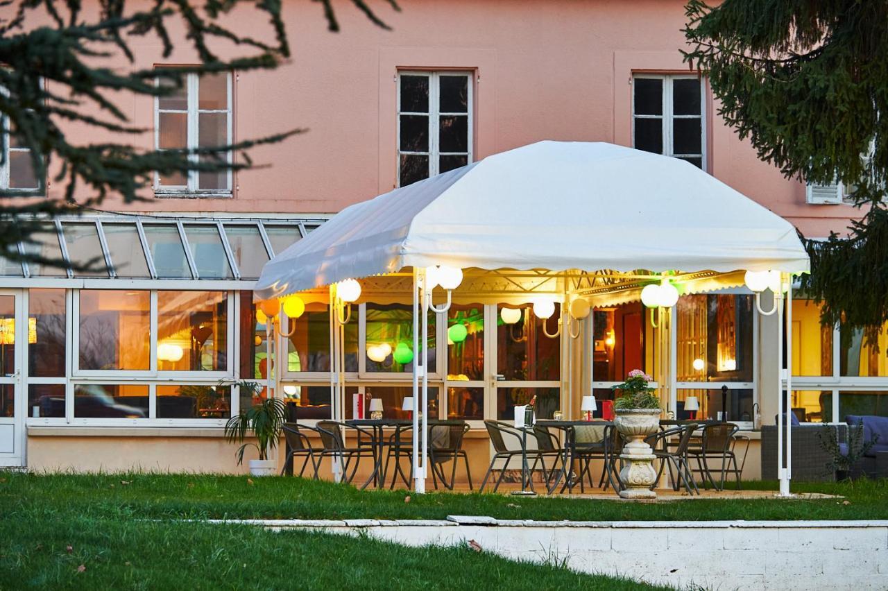 Logis Auberge Du Port Bazeilles Esterno foto